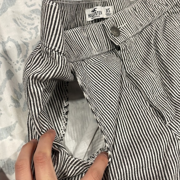 Hollister Pants - Picture 7 of 7